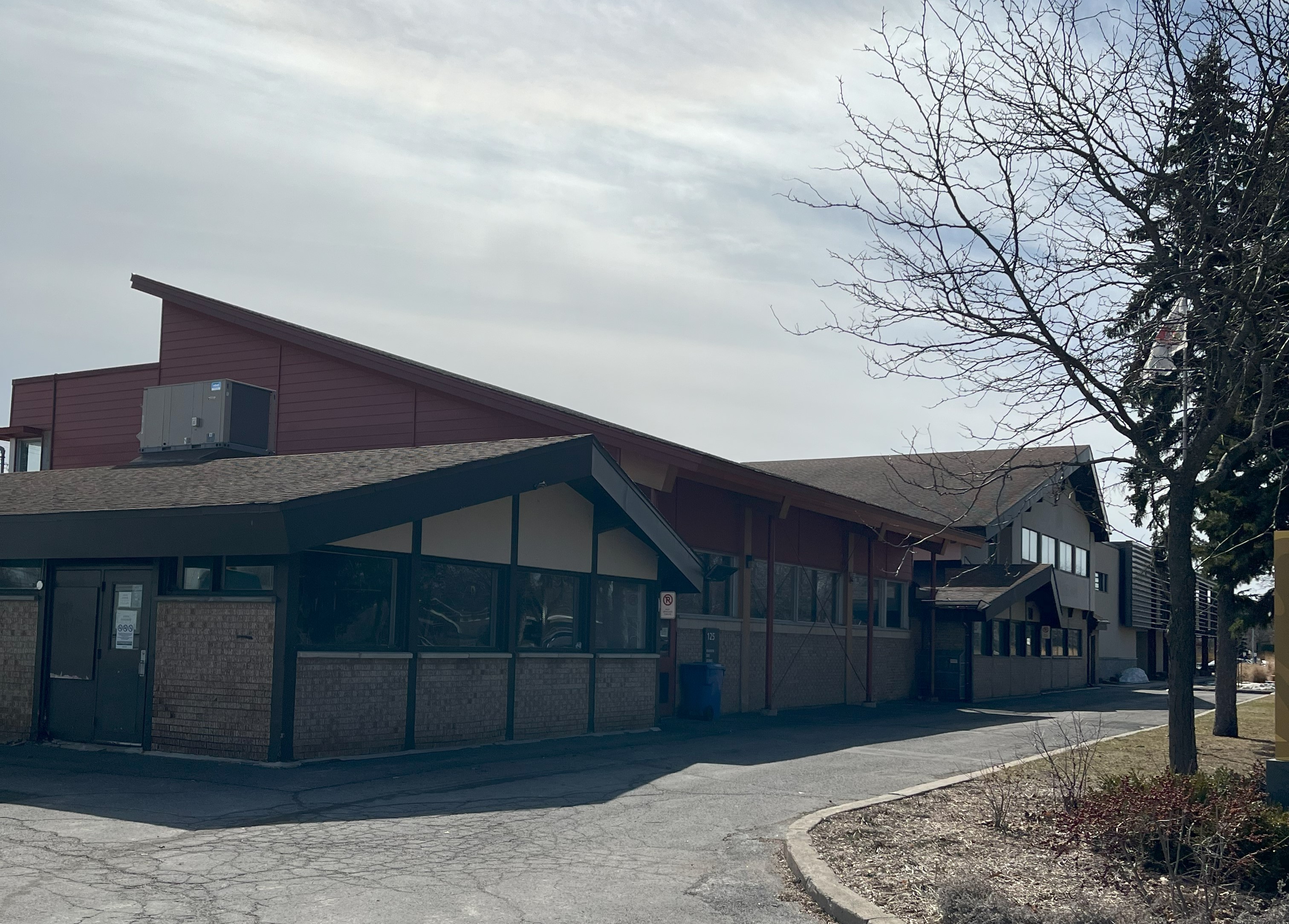 Maison_des_jeunes_l_Antidote.jpg (1.49 MB)