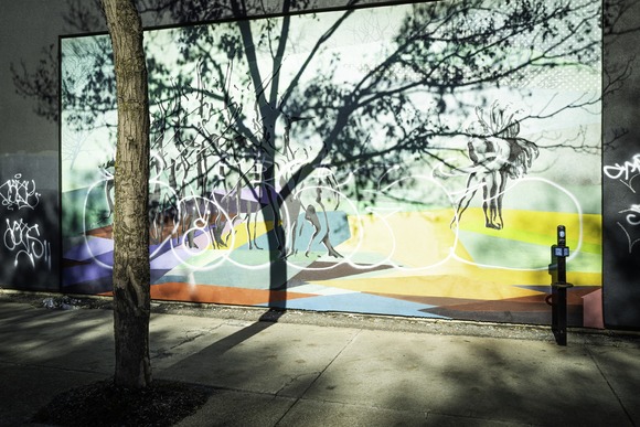 Visite guidée de l'exposition «La ville qui cache la forêt» par l'artiste Paul Lewis