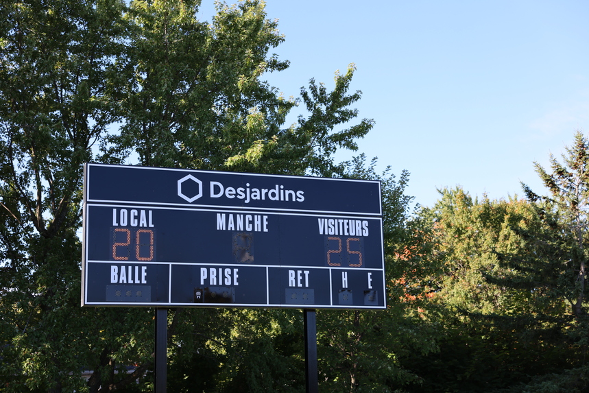 Nouveau tableau indicateur au terrain de balle du parc Montcalm
