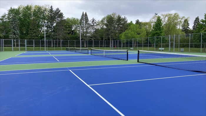 Des terrains de tennis revitalisés au parc Montcalm